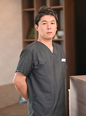 20世紀ヶ丘歯科クリニック院長 忠岡 大樹